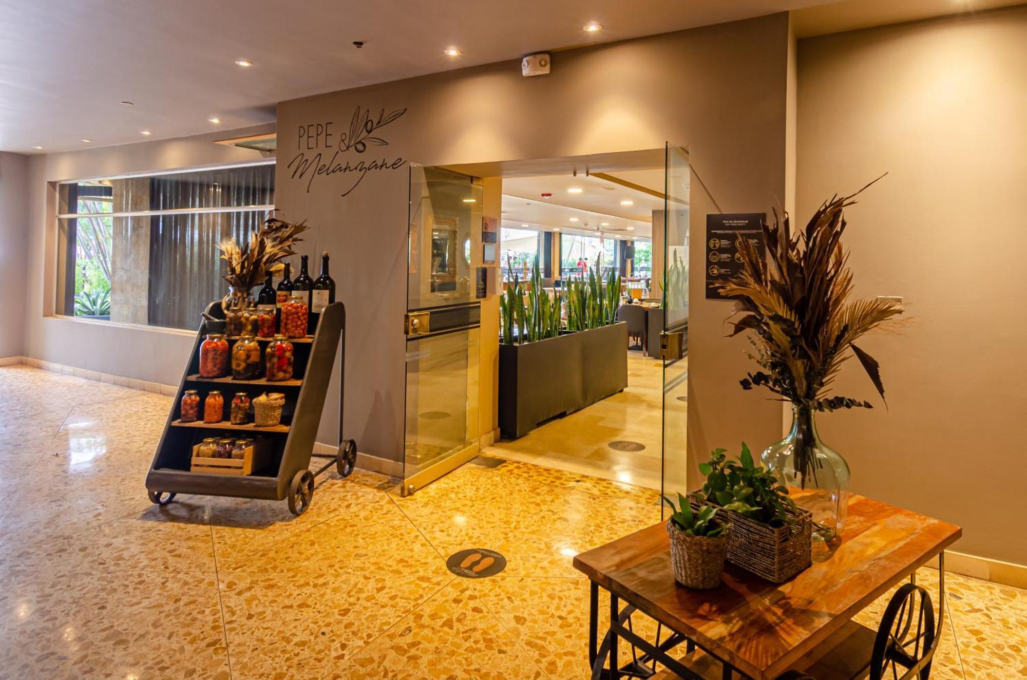 Intercontinental Medellin - Movich By Ihg Hotel Kültér fotó